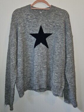 Wool blend Gray Sweater Medium Star Design Soft Cozy Fall Winter